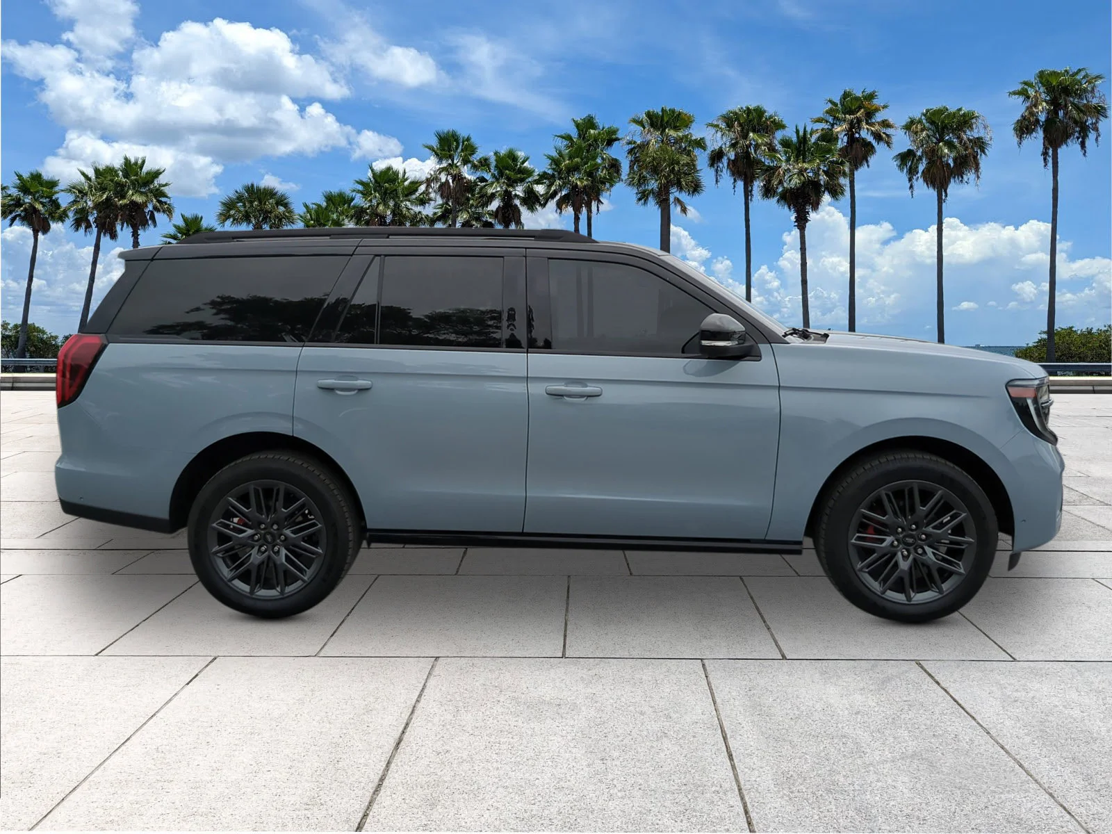 Certified Used 2025 Glacier Gray Metallic Ford Platinum image 9