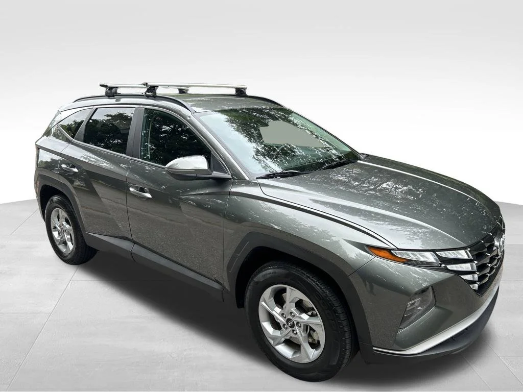 Used 2023 Gray Hyundai SEL image 8