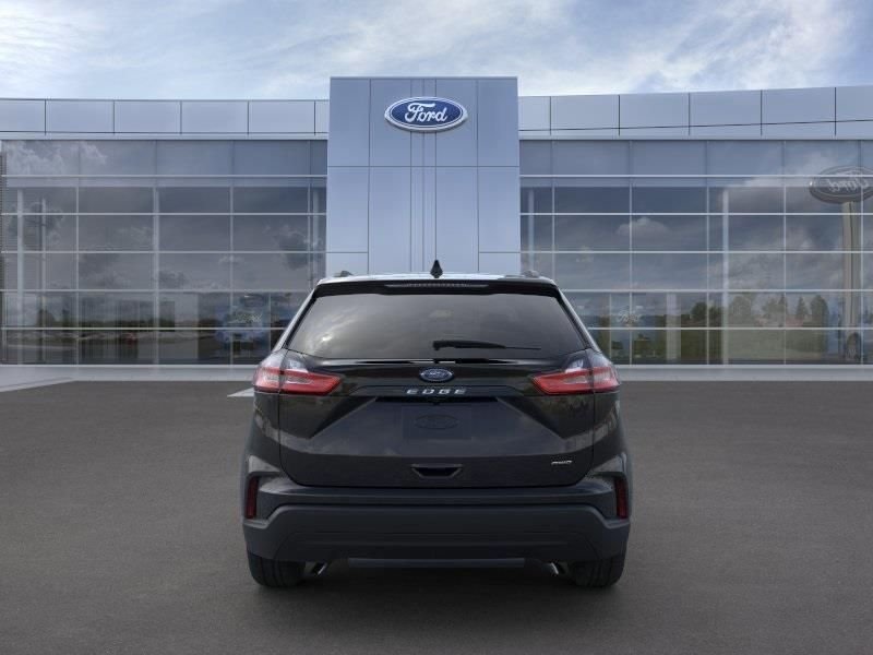 New 2024 Agate Black Metallic Ford SE image 5