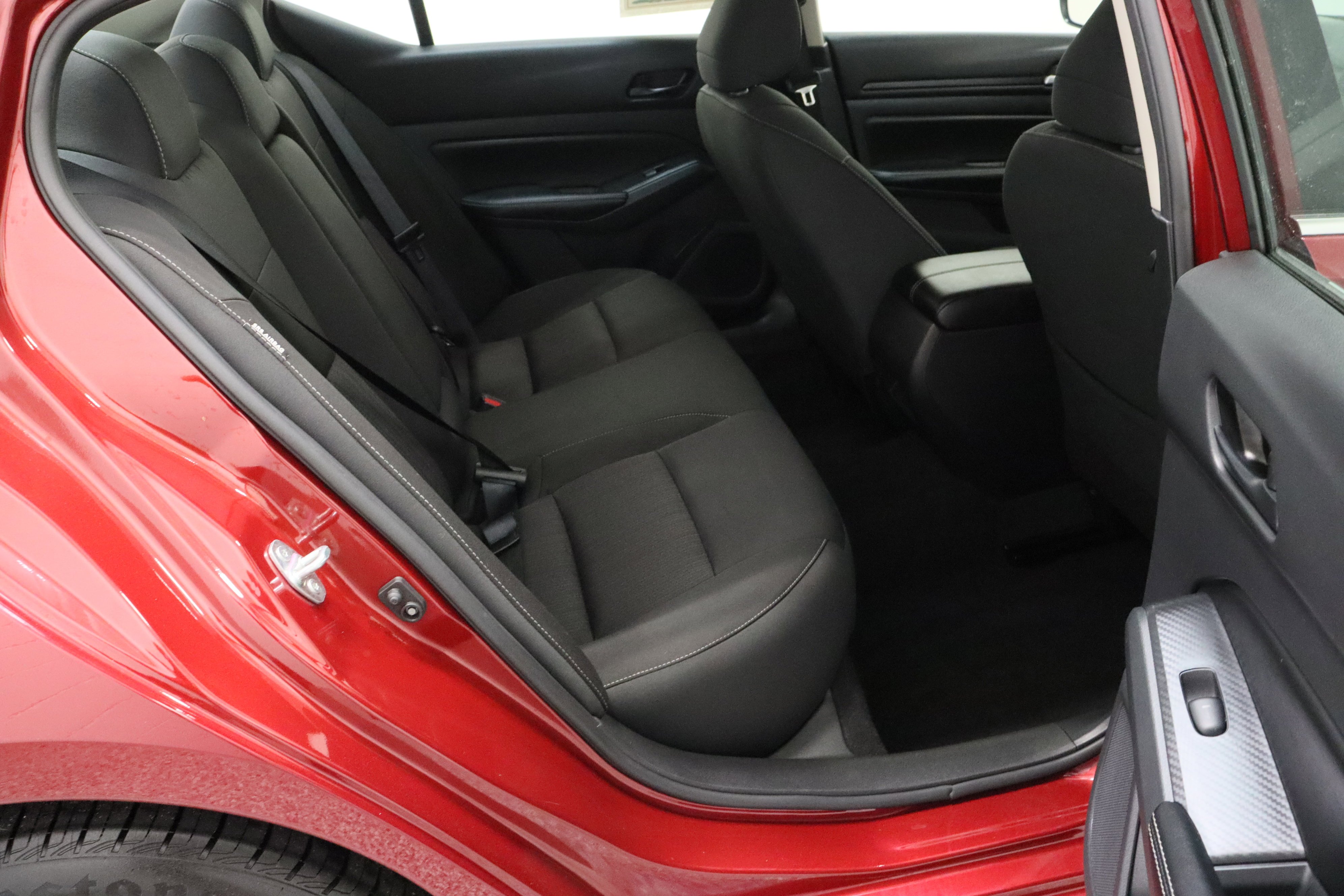 2025 Nissan Altima SV - Photo 33