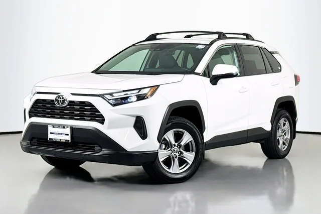 2025 Toyota RAV4 XLE AWD