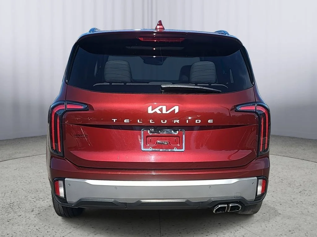 Used 2023 Red Kia SX image 4