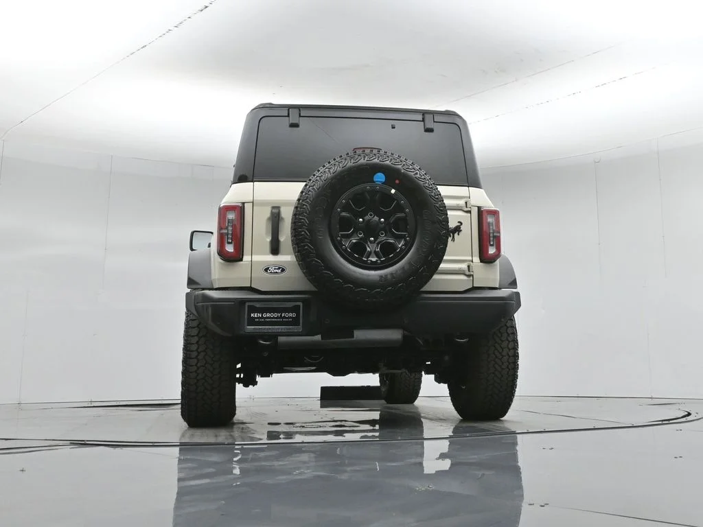 New 2026 Desert Sand Ford Badlands image 48