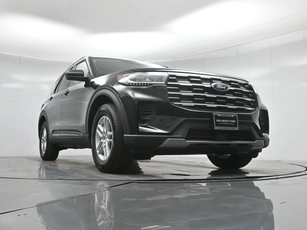 New 2026 Agate Black Metallic Ford Active image 44