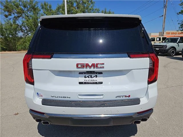 Used 2025 Summit White GMC AT4 4x4 image 3