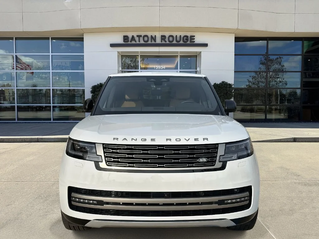 New  White Land Rover SE image 2