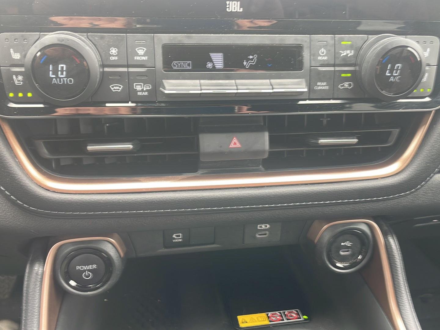 Used 2026 Wind Chill Pearl Toyota MAX Limited image 8