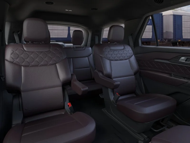 New 2026 Star White Metallic Tri-Coat Ford Platinum™ image 11
