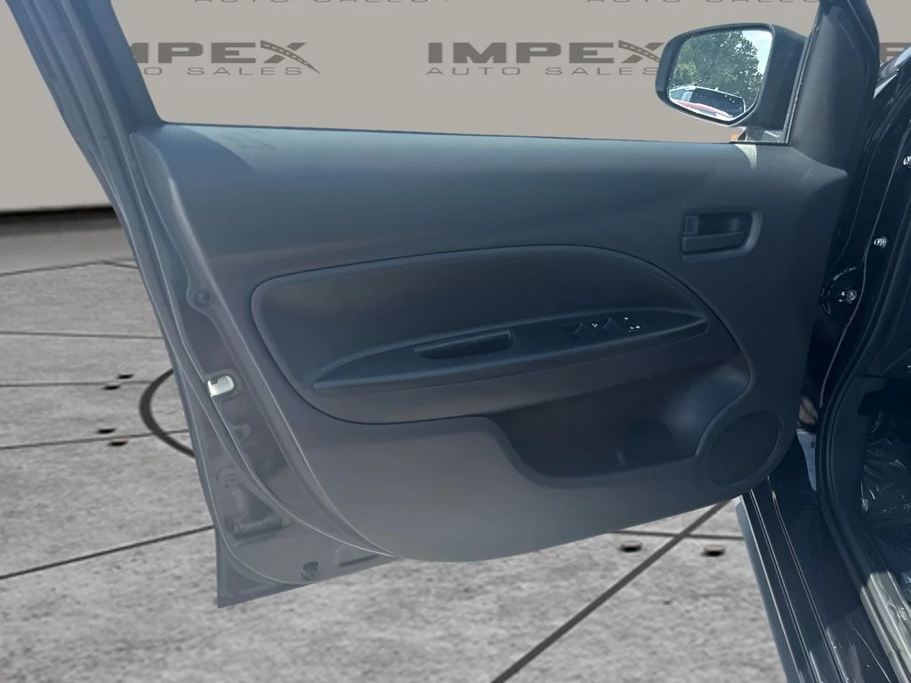 Used 2024 Black Mitsubishi ES image 17