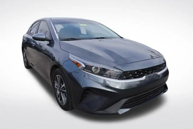 Used 2023 Kia Forte LXS with VIN 3KPF24AD8PE650144 for sale in Radcliff, KY