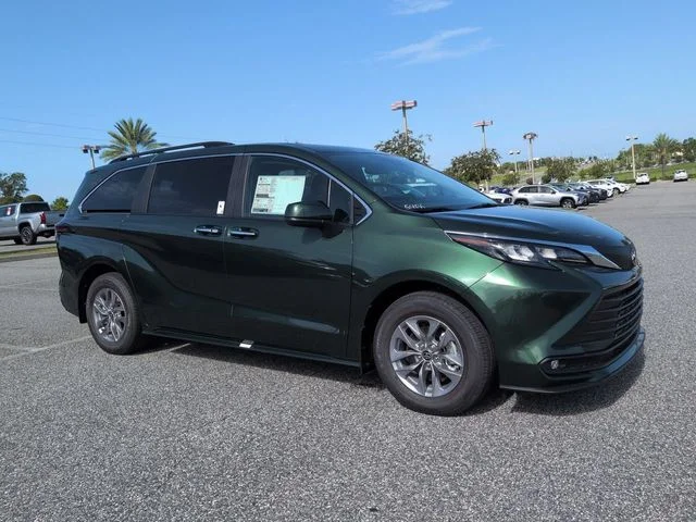 2026 Toyota Sienna XLE