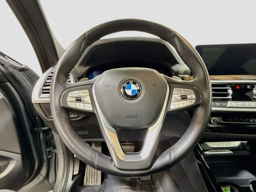 Used 2024 Gray BMW sDrive30i image 6