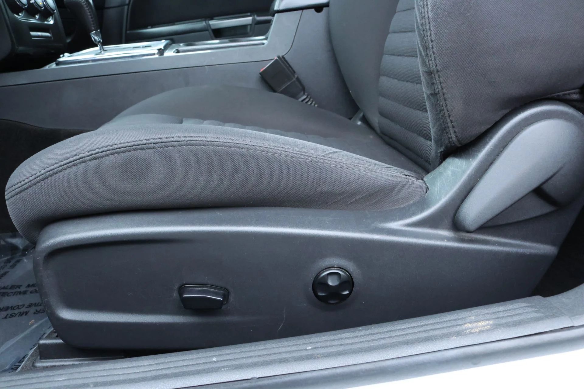 Used 2013 White Dodge SXT image 14