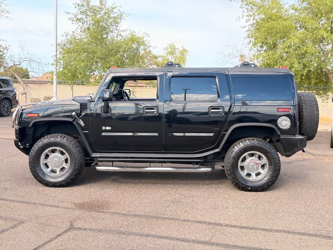 Used 2006 Black HUMMER Base image 3