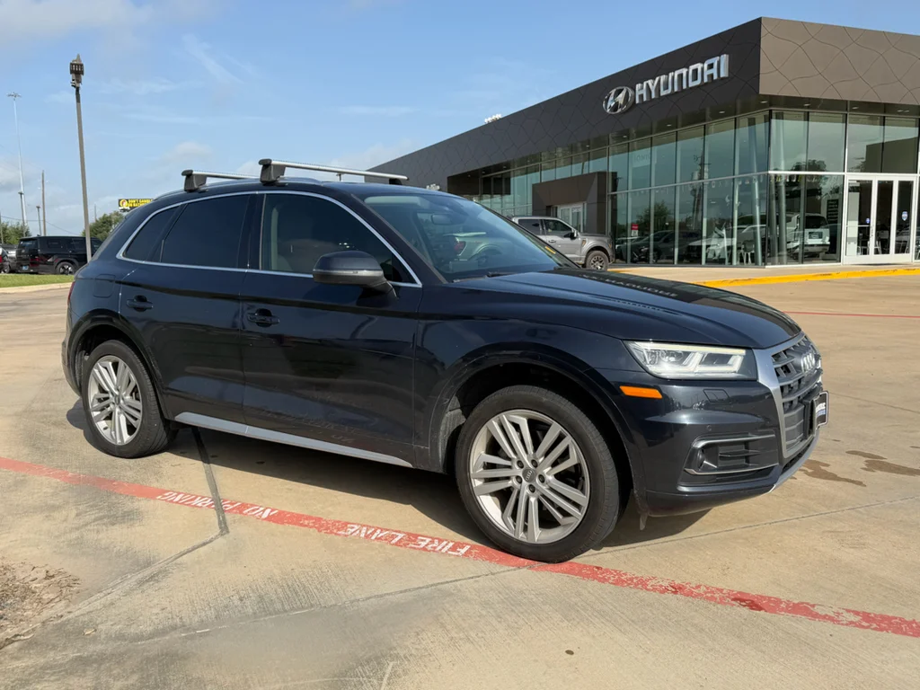 Used 2018 Moonlight Blue Metallic Audi Prestige image 8