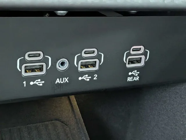 New 2027 White Jeep  image 20