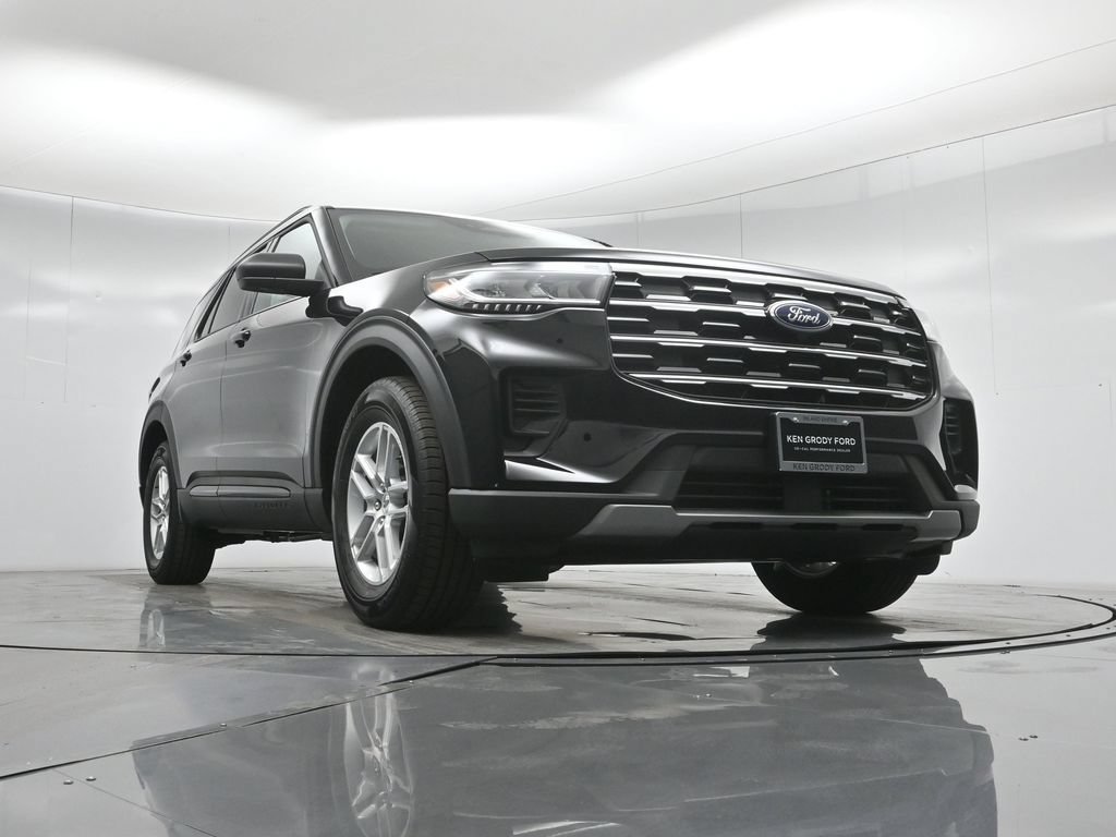 New 2026 Agate Black Metallic Ford Active image 44