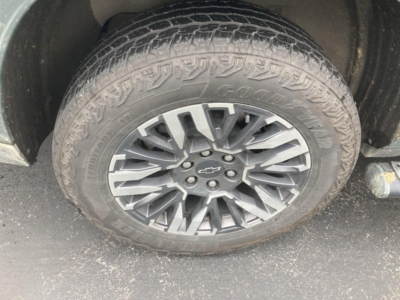Used 2026 Cypress Gray Chevrolet Z71 image 9