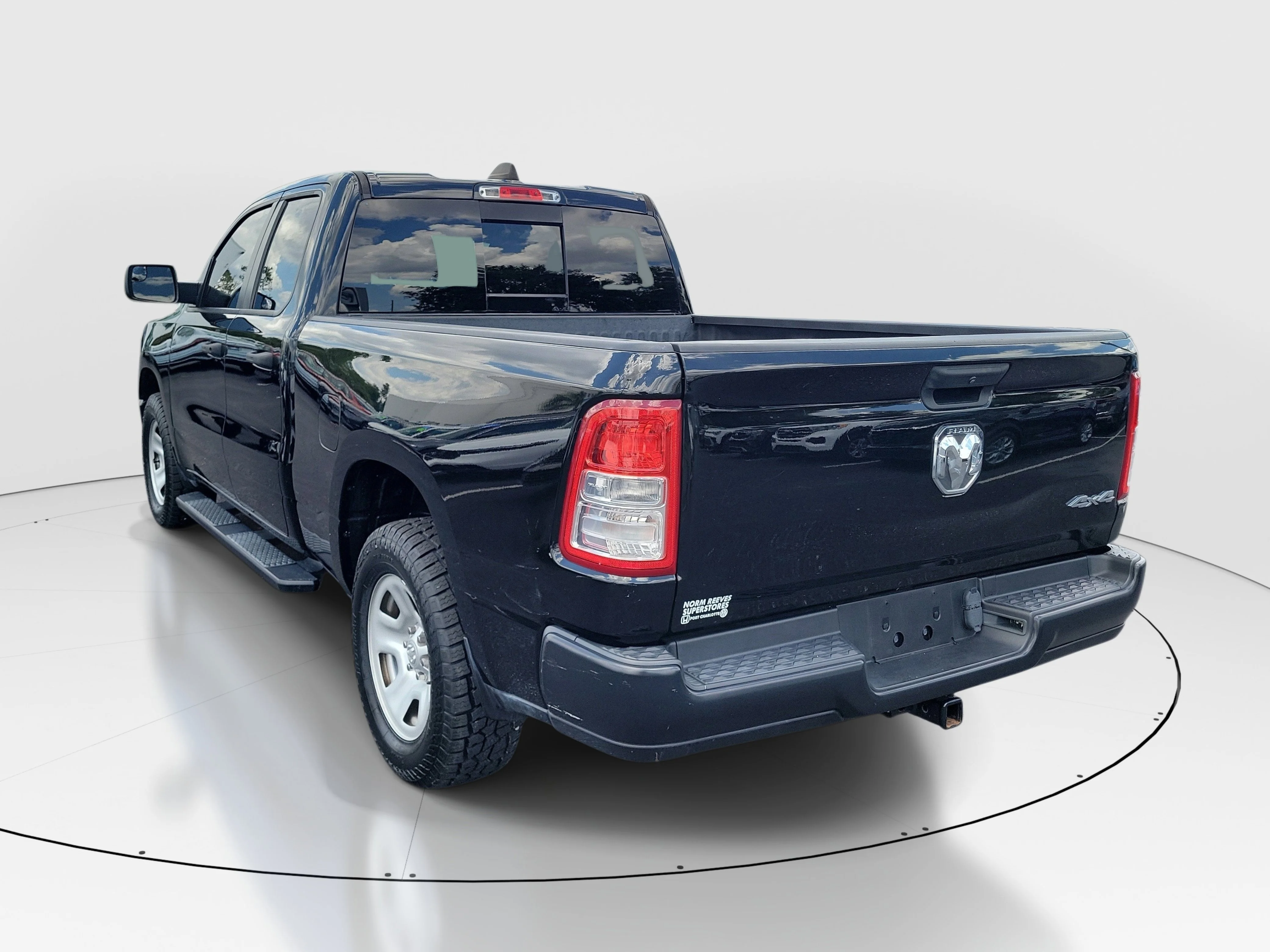 Used 2022 Diamond Black Ram Tradesman image 31