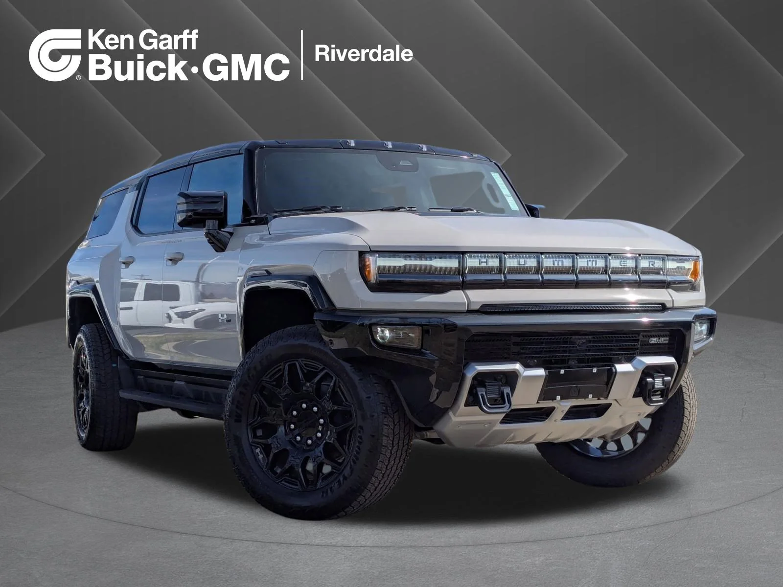 2026 GMC Hummer EV 2X SUV's photo