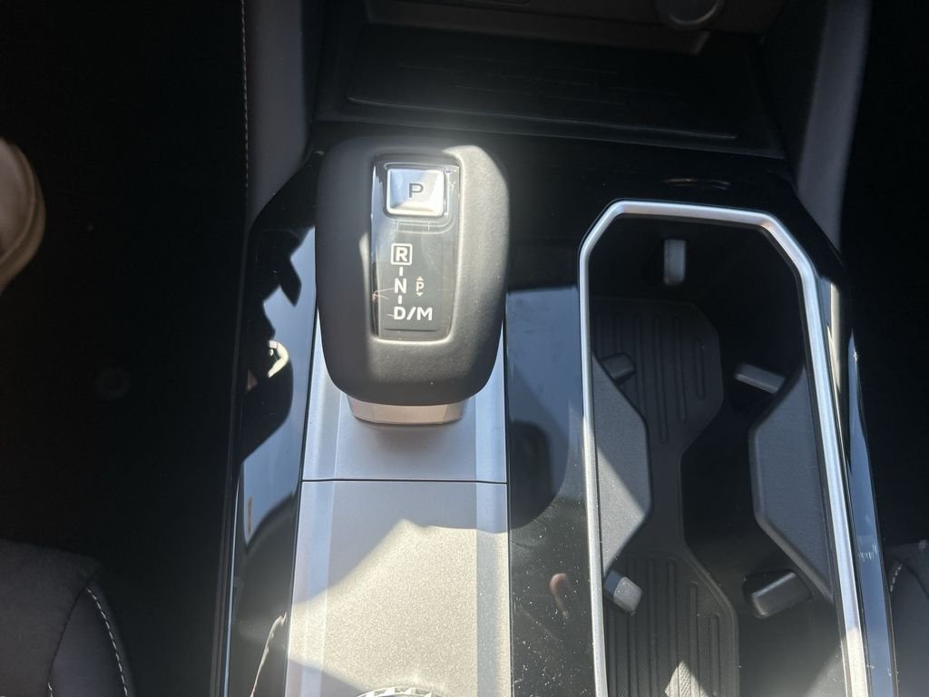 New 2026 GRAPH GRY Mitsubishi SE image 25