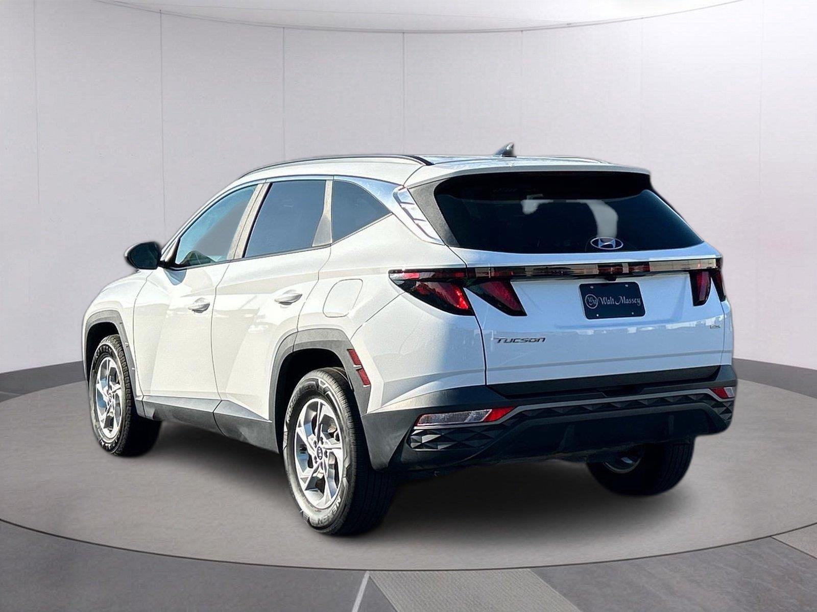 Used 2024 White Pearl Hyundai SEL image 3