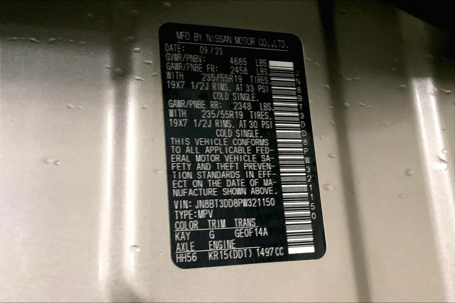 Used 2023 Champagne Silver Metallic Nissan Platinum image 34
