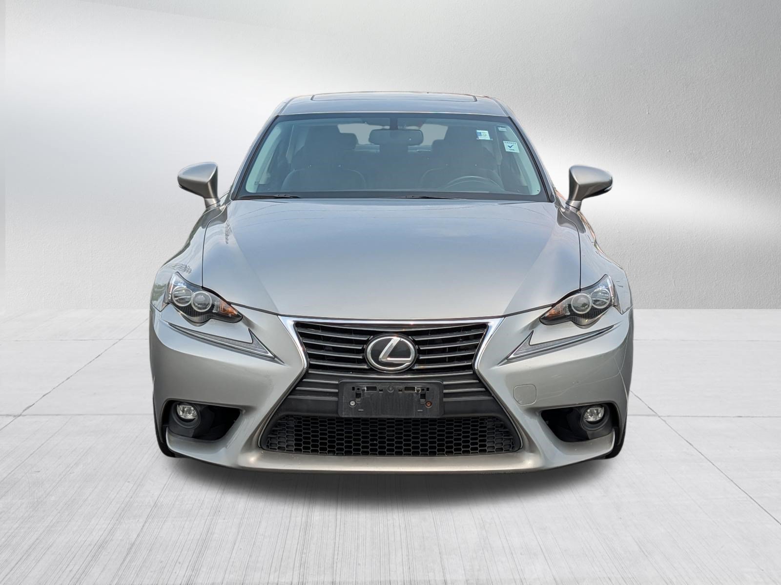 Used 2015 Atomic Silver Lexus  image 2