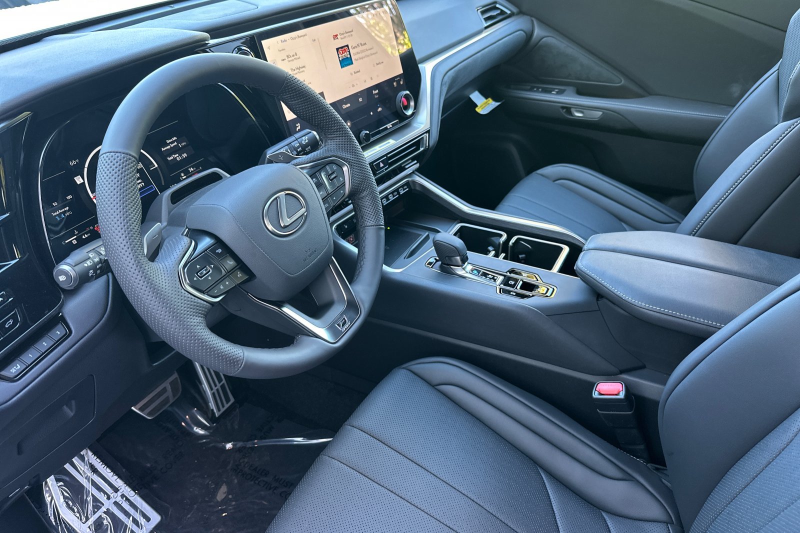New 2026 Wind Chill Pearl Lexus TX 500h F SPORT PERFORMANCE PREMIUM AWD image 10