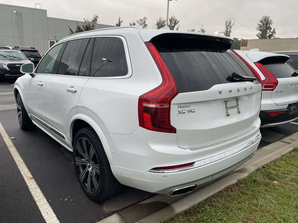 Used 2021 Crystal White Metallic Volvo Inscription image 3