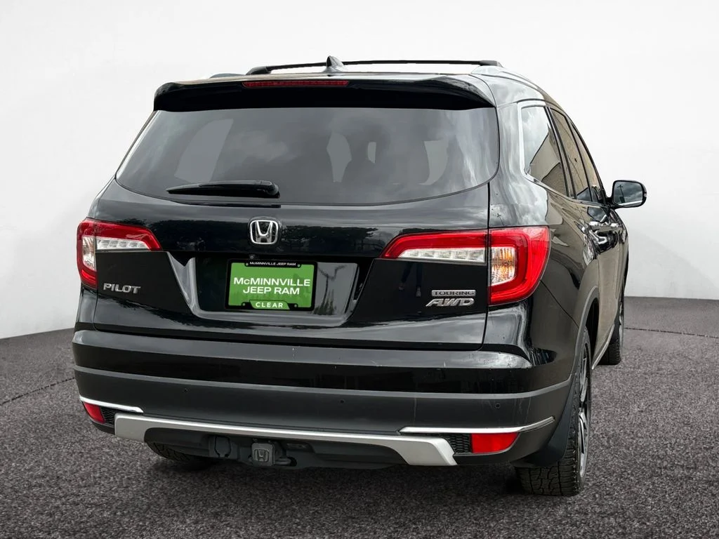 Used 2019  Honda Touring image 5