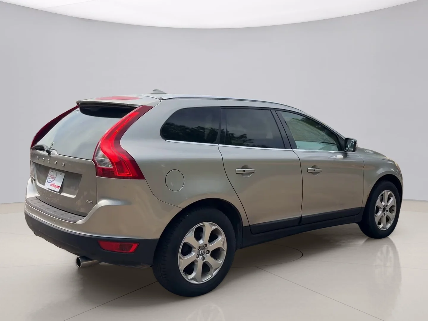 Used 2012 Silver Volvo PLATINUM image 5