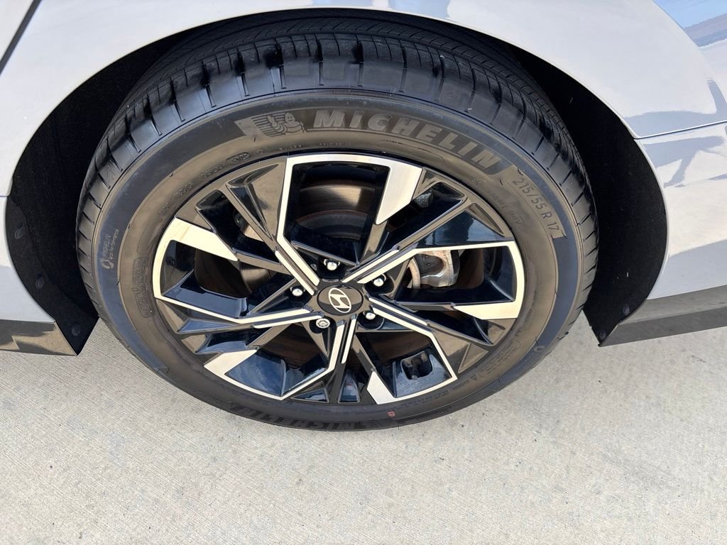 2024 Hyundai Sonata SEL - Photo 13