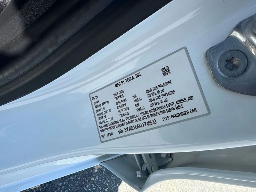 Used 2020 White Tesla Standard Range Plus image 26