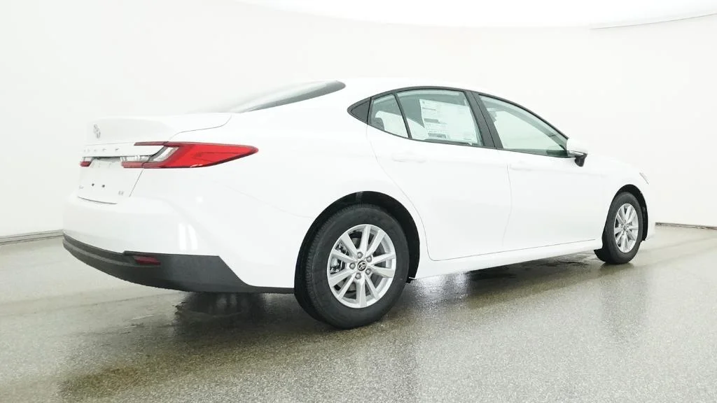 New 2026 Ice Cap Toyota LE image 18