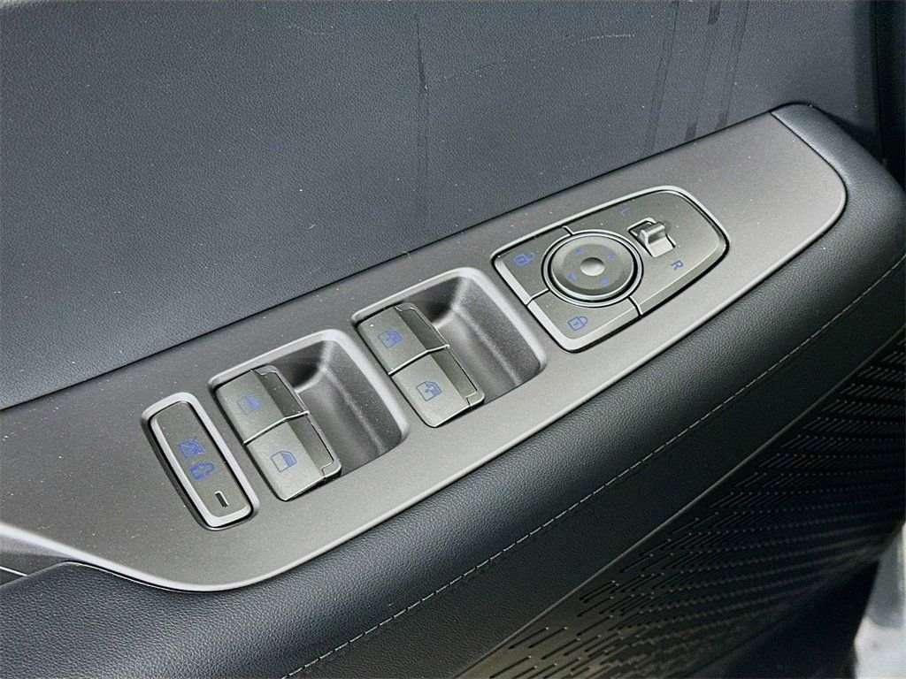 Used 2025 Gray Hyundai XRT image 17