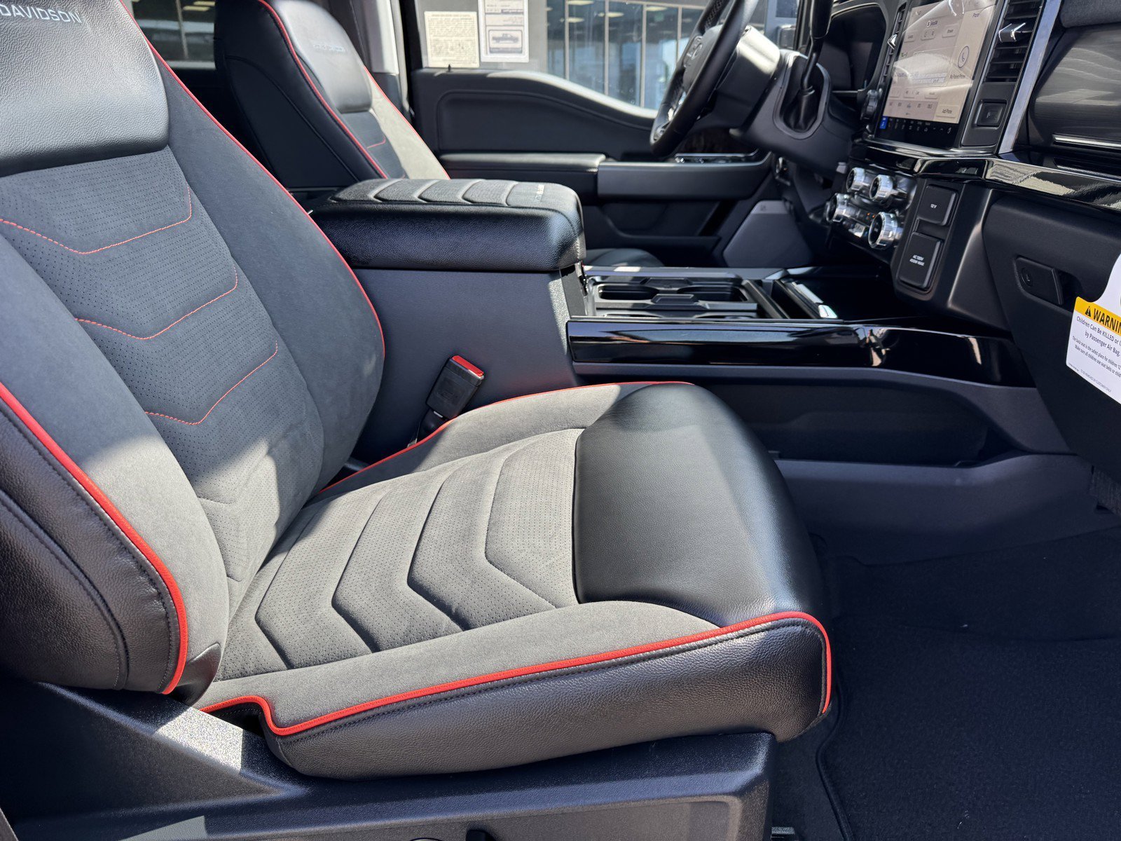 New 2026 Agate Black Metallic Ford F-250® Lariat® image 8