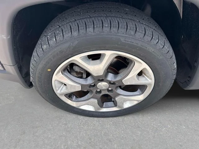 Used 2020 Blue Jeep Limited image 11