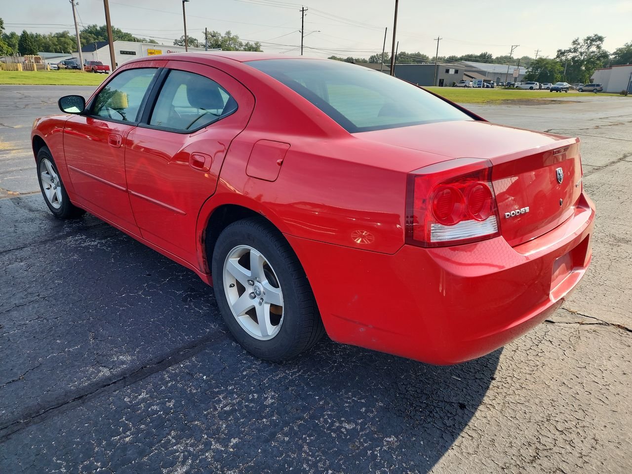 Used 2009 Red Dodge SE image 3