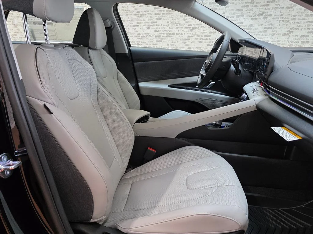 New 2026 Abyss Black Hyundai Limited image 7