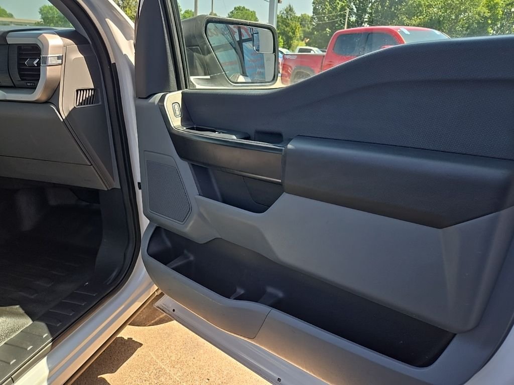 Used 2021 White Ford XL image 67
