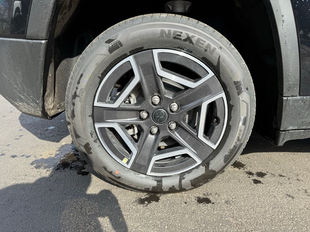 2026 Jeep Cherokee Laredo - Photo 41