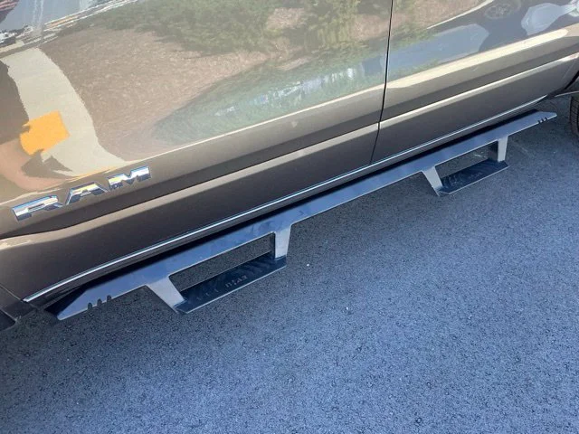 Certified Used 2019 Granite Crystal Clearcoat Metallic Ram Laramie image 5