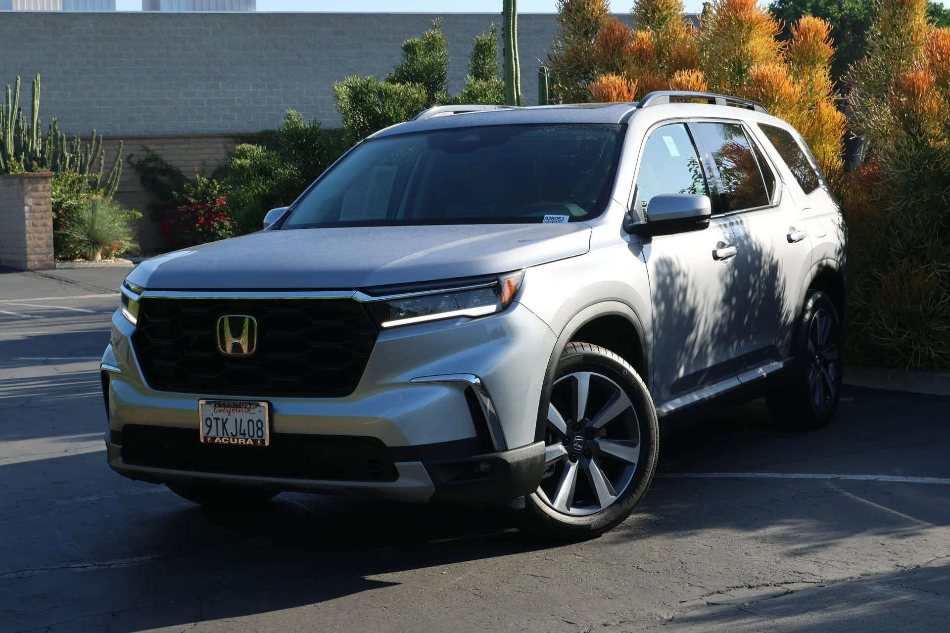 2025 Honda Pilot Touring 2WD's photo