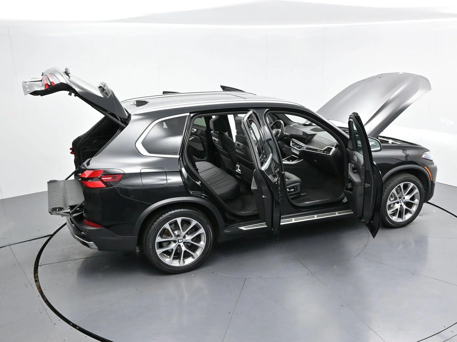 Used 2024 Carbon Black Metallic BMW xDrive40i image 45