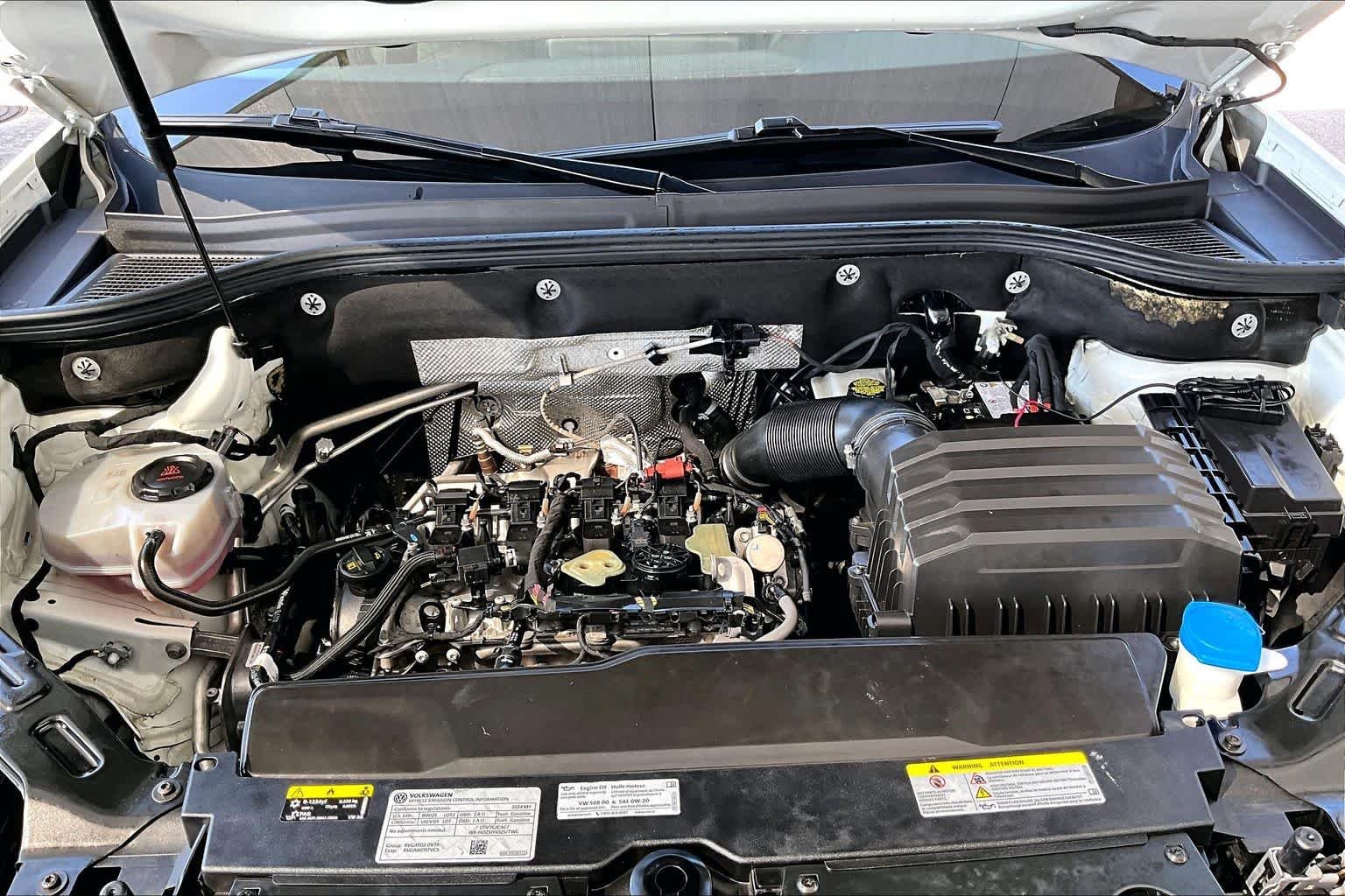 2024 Volkswagen Atlas Cross Sport SE w/Tech - Photo 32