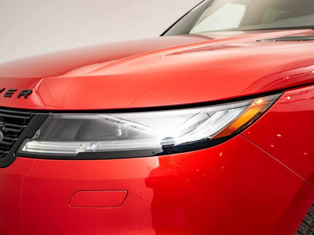 New 2026 Firenze Red Land Rover Dynamic SE image 15