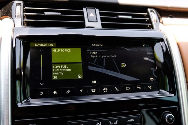 Used 2019 White Land Rover HSE Luxury image 25