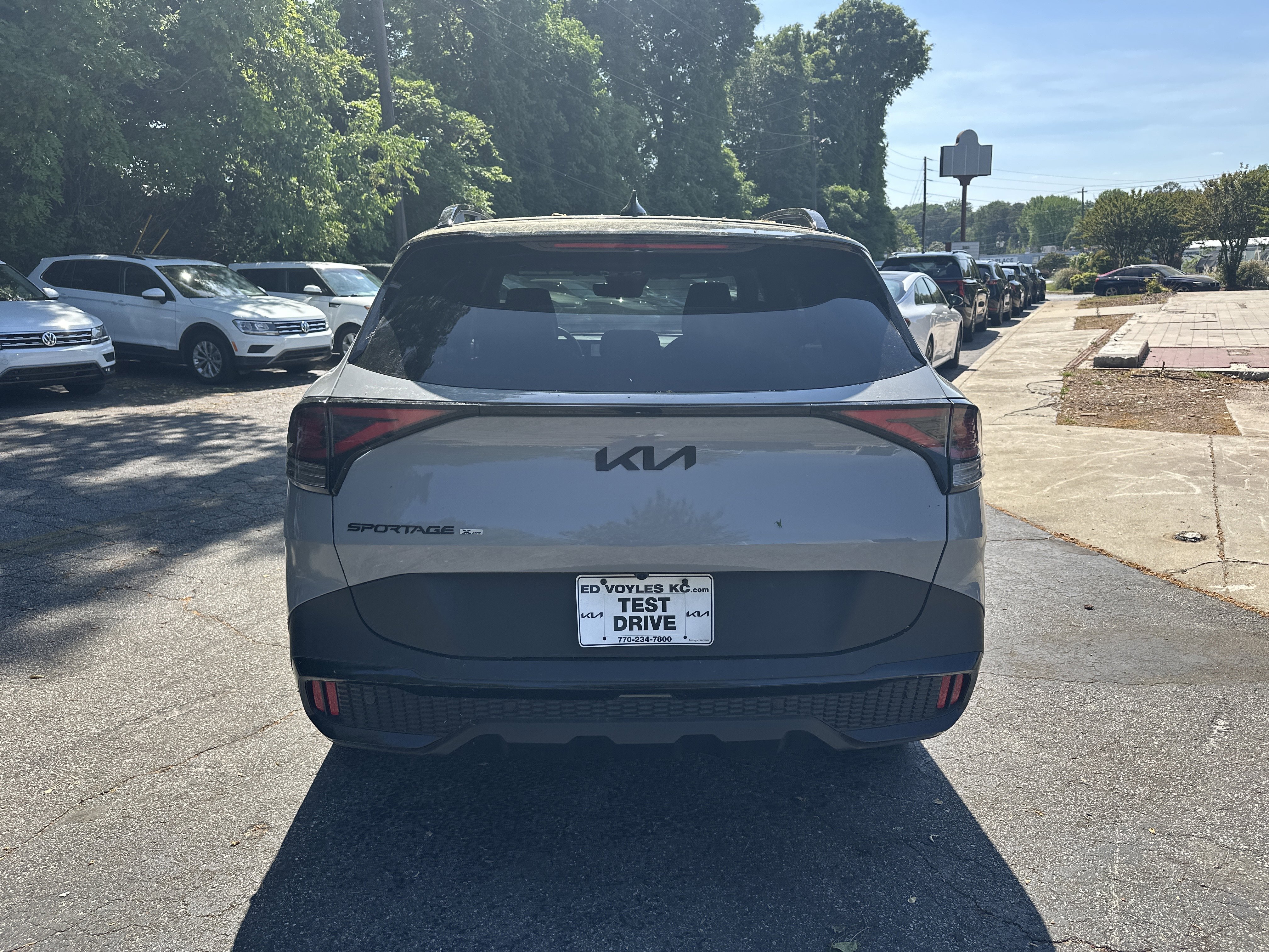 Used 2025 Wolf Gray/Ebony Black Roof Kia X-Pro image 7