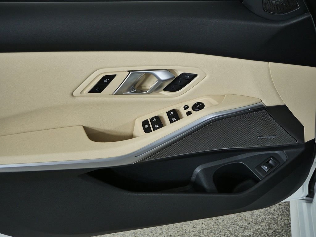 Used 2026 White BMW 330i xDrive image 33
